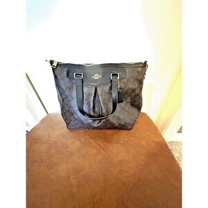COACH SIGNATURE PLEATED TOTE‎ BAG W/TAG Peyton